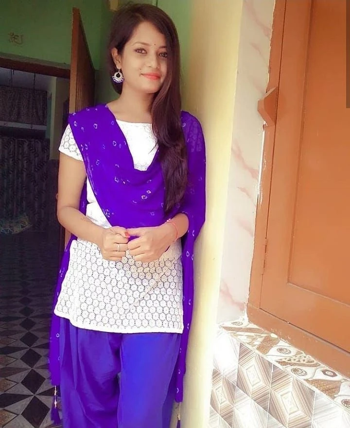 Lucknow call girl honey